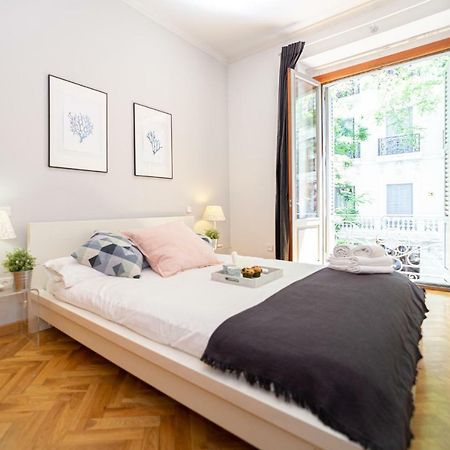 Apartamentos Plaza De Espana Madrid Bagian luar foto