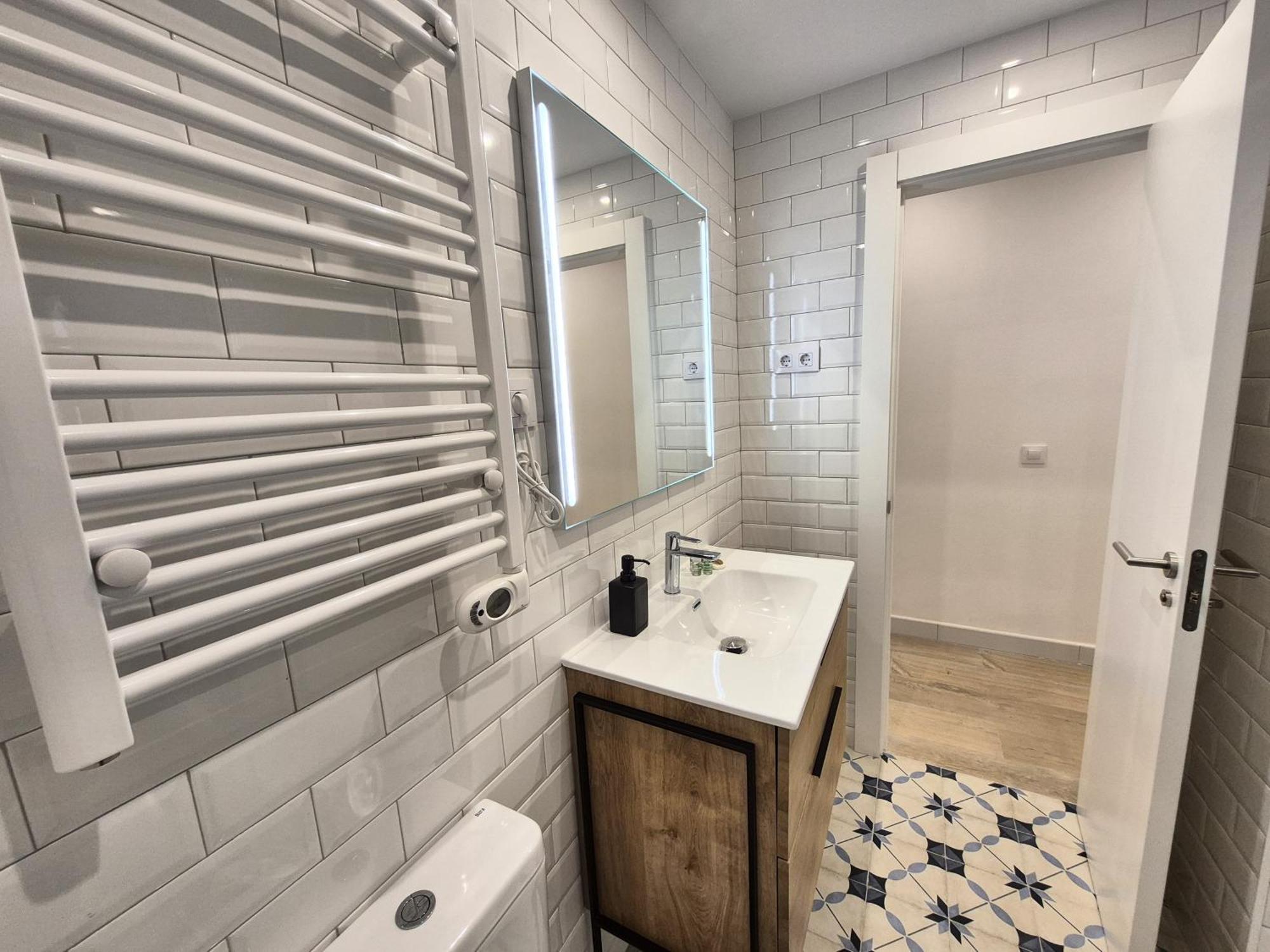 Apartamentos Plaza De Espana Madrid Bagian luar foto