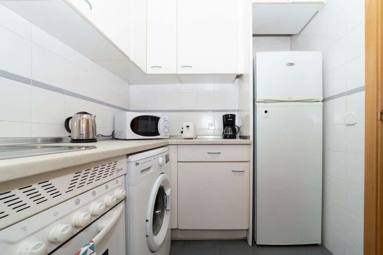Apartamentos Plaza De Espana Madrid Bagian luar foto