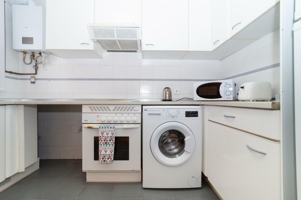 Apartamentos Plaza De Espana Madrid Bagian luar foto